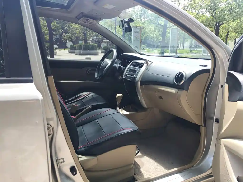 Nissan Livina — миниатюра 12