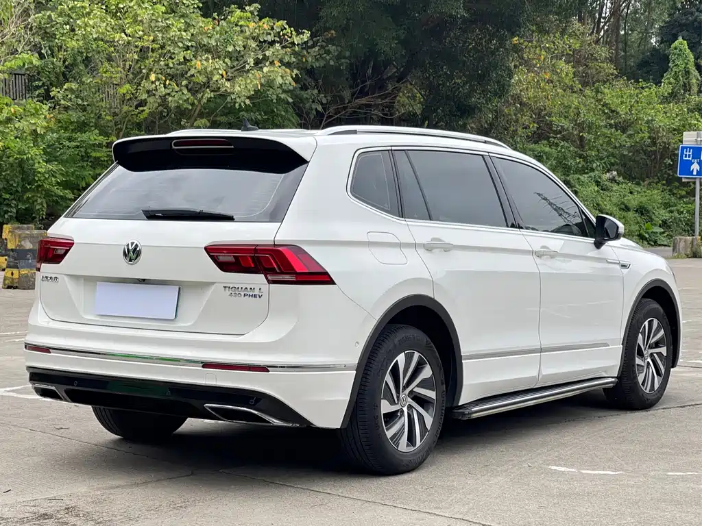 Volkswagen Tiguan L PHEV — миниатюра 25