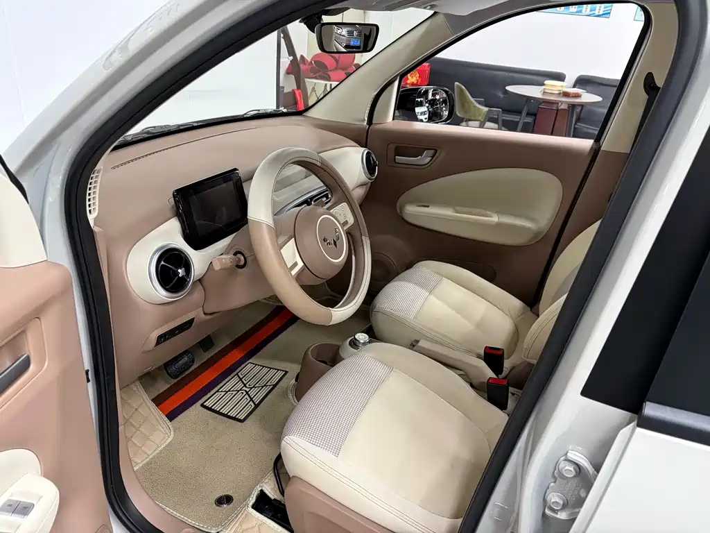 Wuling MINIEV — миниатюра 8