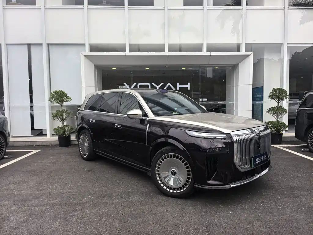 VOYAH Taishan — миниатюра 3