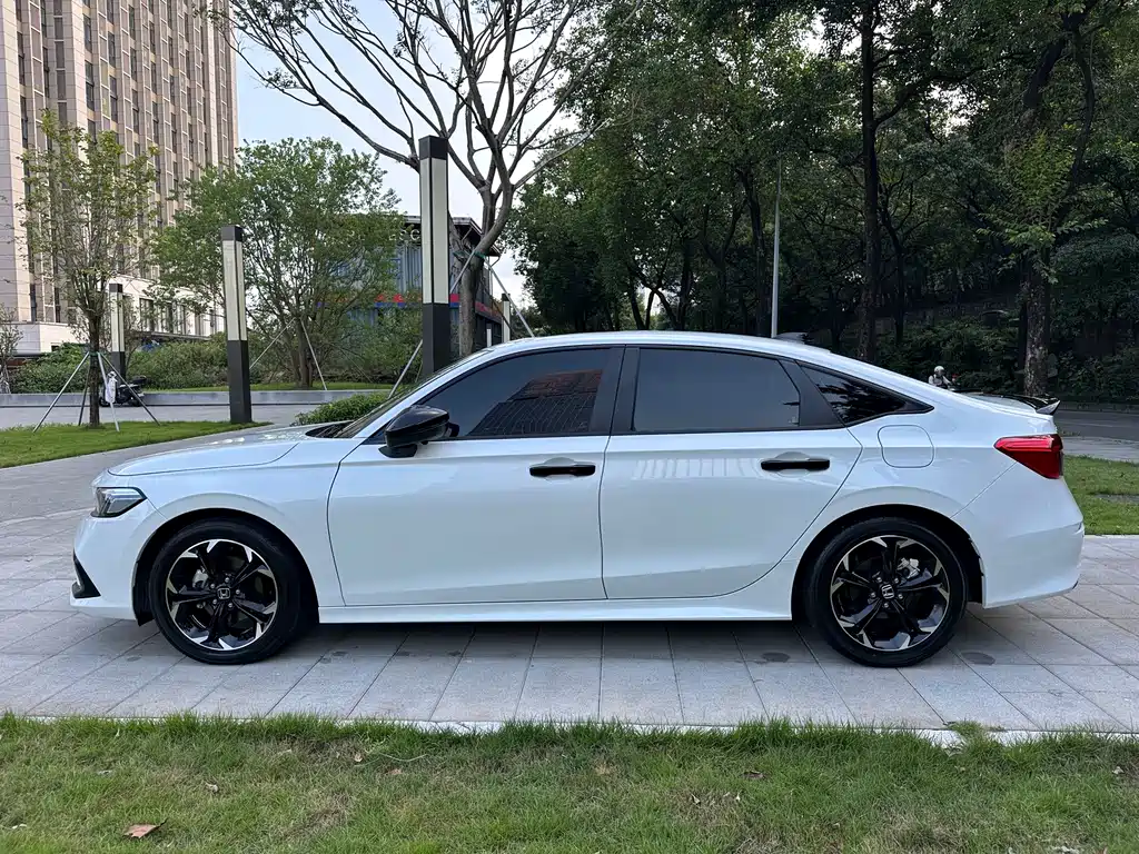 Honda Civic — миниатюра 4