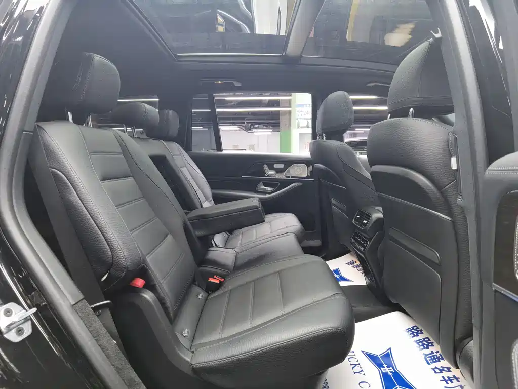 Mercedes-Benz GLS — миниатюра 9
