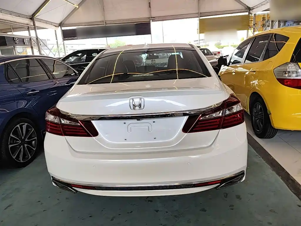 Honda Accord — миниатюра 6