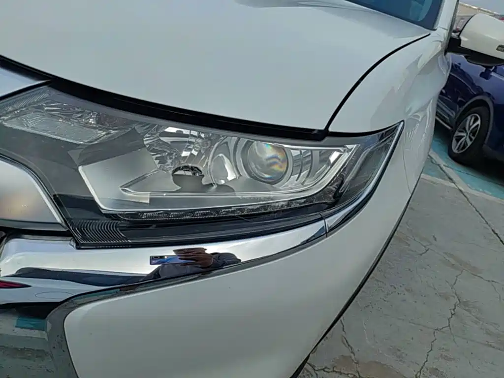 Mitsubishi Outlander — миниатюра 24