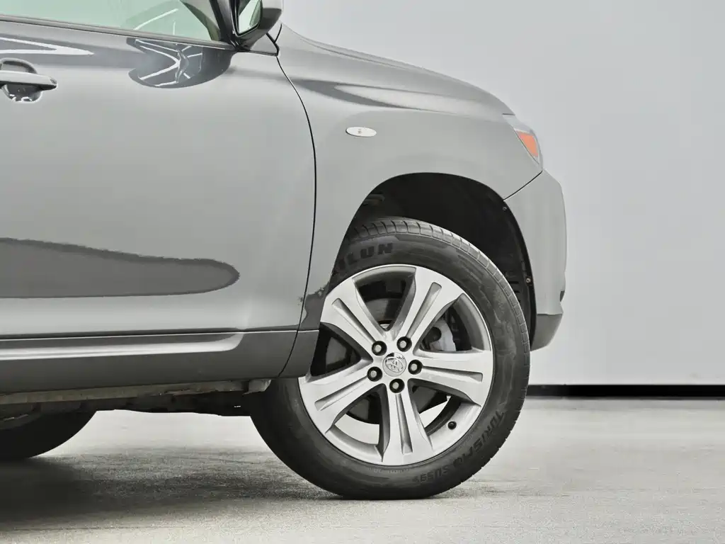 Toyota Highlander — миниатюра 10