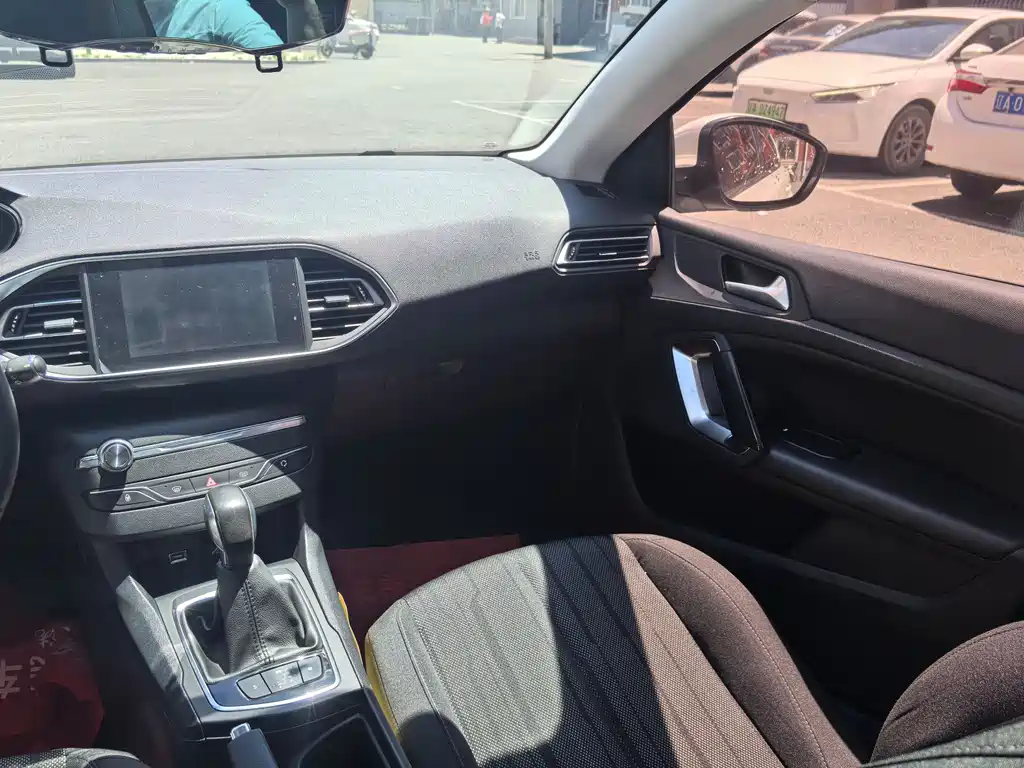 Peugeot 308S 2015 1.2T AT
