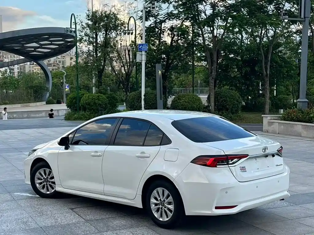 Toyota Corolla — миниатюра 9