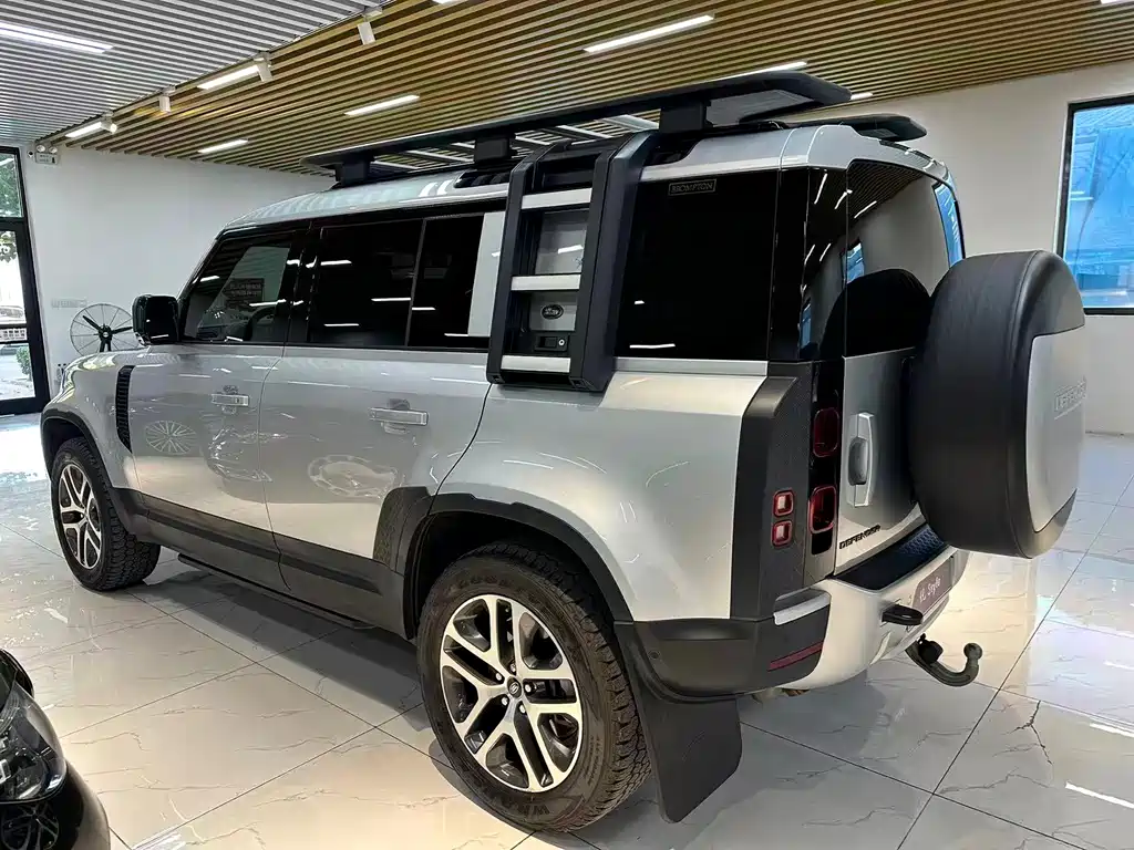 Land Rover Defender — миниатюра 5