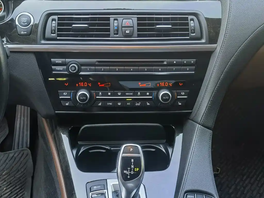 BMW 6 Series — миниатюра 8