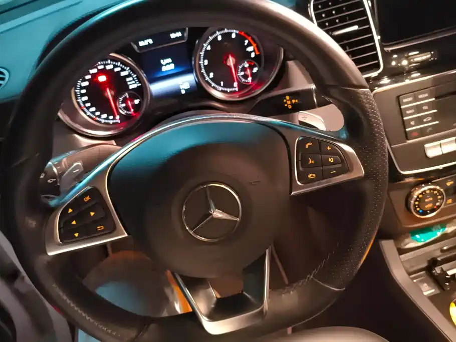 Mercedes-Benz GLE Coupe AMG — миниатюра 15