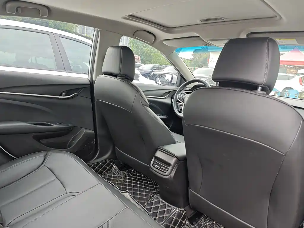 Buick Excelle — миниатюра 6