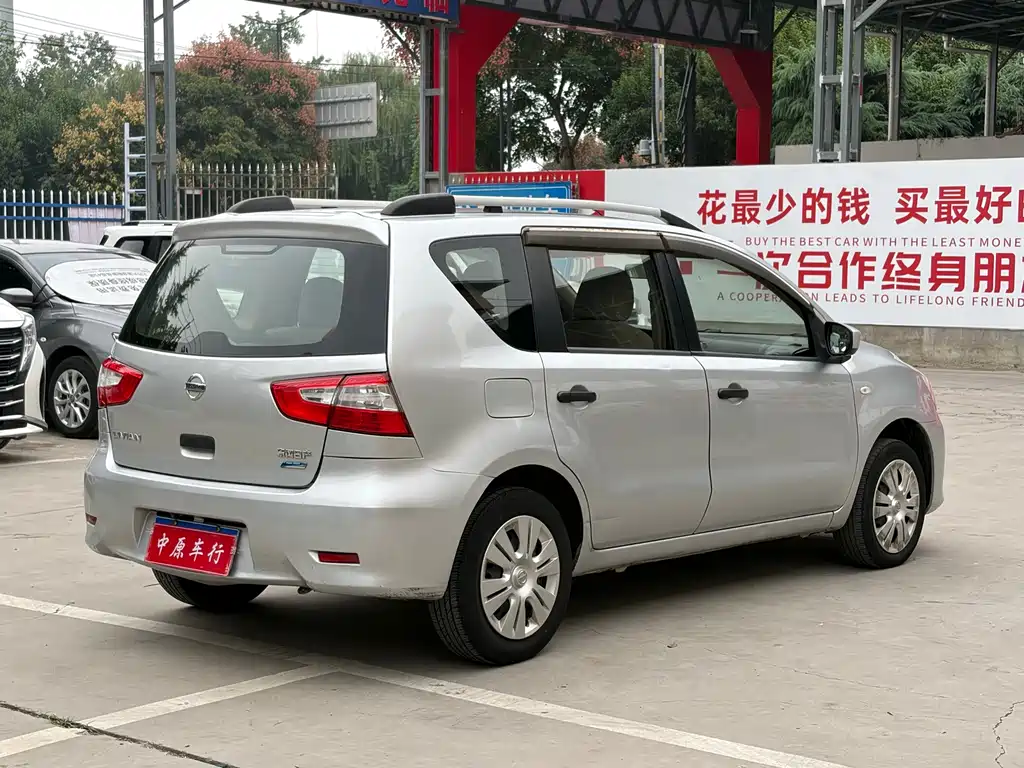 Nissan Livina — миниатюра 17