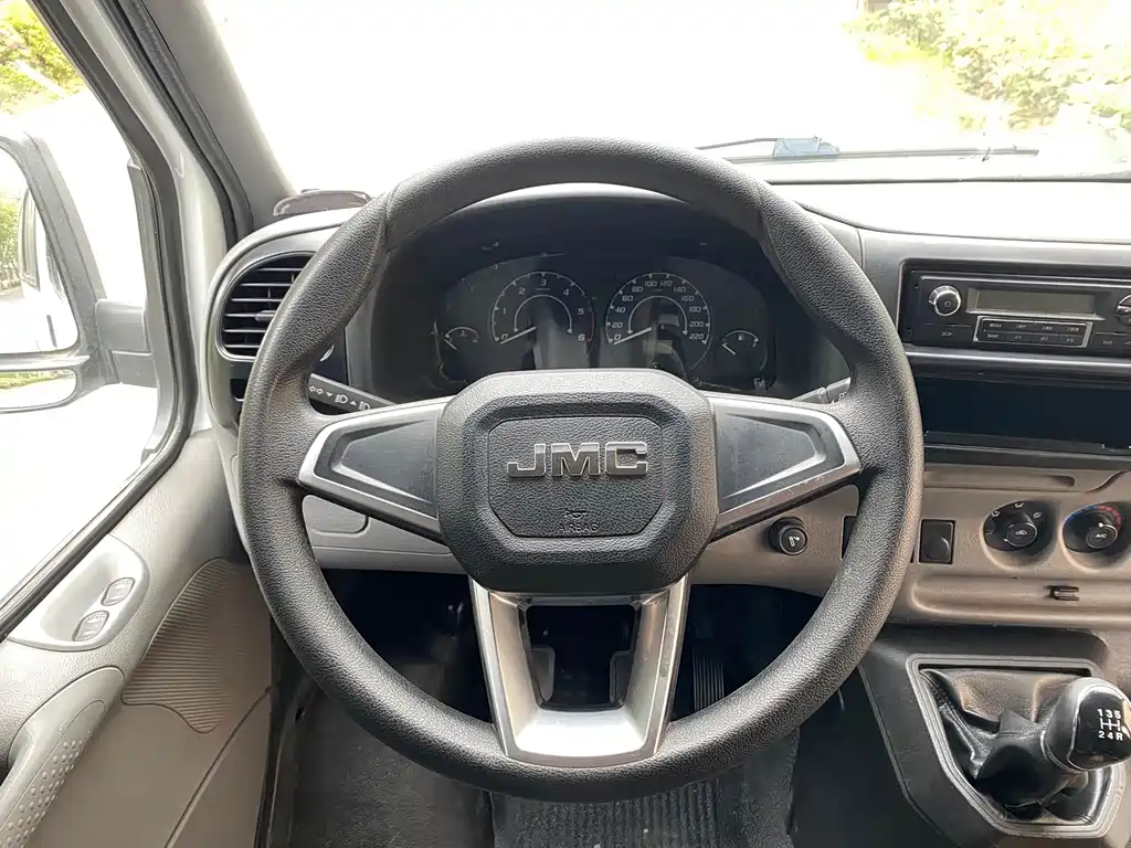 JMC Tesla — миниатюра 10