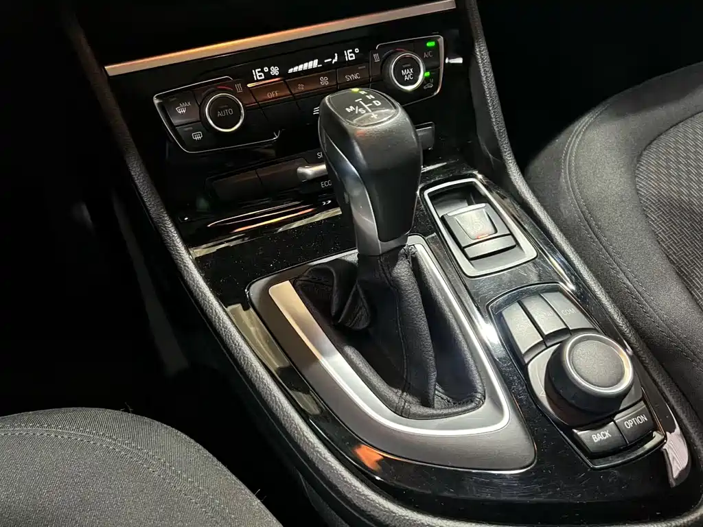 BMW 2 SERIES STATION WAGON