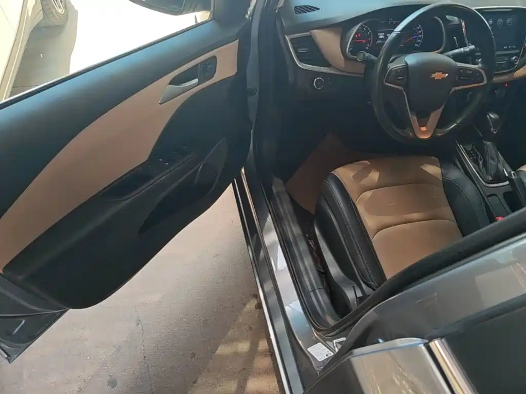 Chevrolet Monza — миниатюра 12