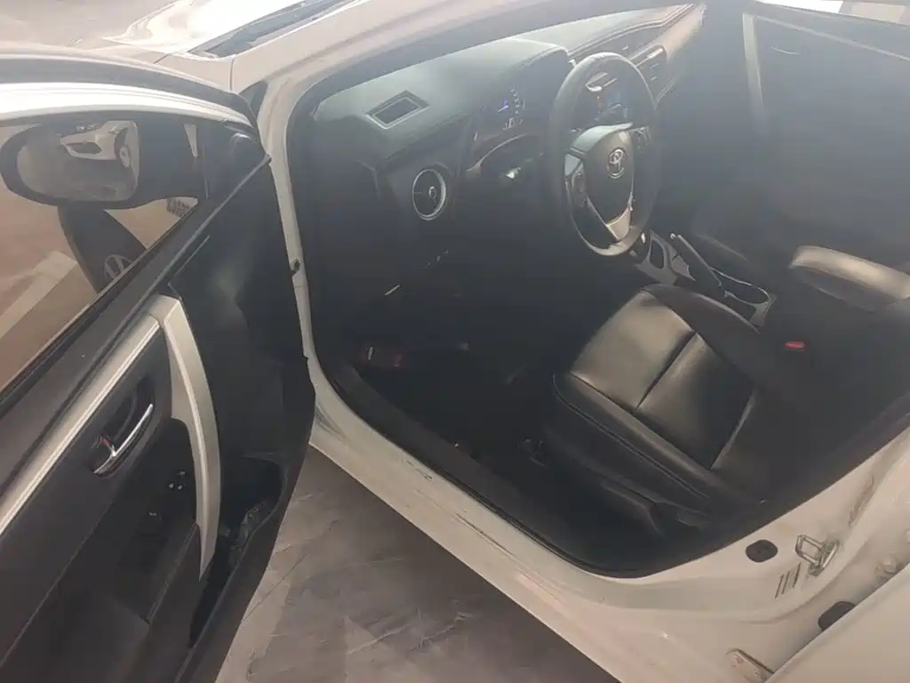 Toyota Corolla Hybrid — миниатюра 16