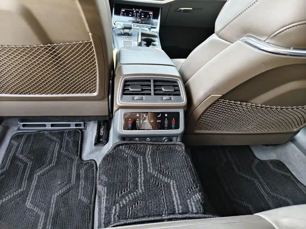 Audi A7L 2024 45TFSI S-line
