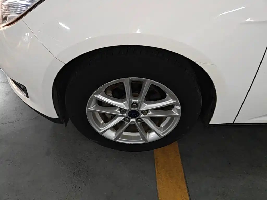 Ford Focus — миниатюра 23