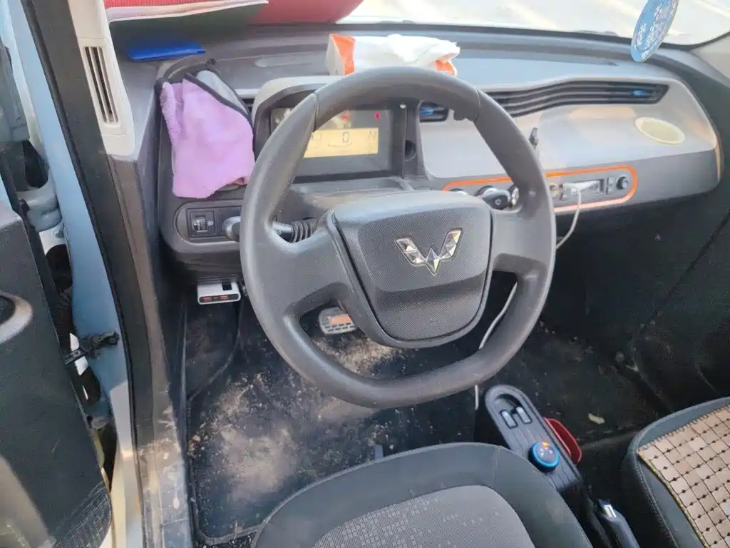 Wuling MINIEV — миниатюра 6
