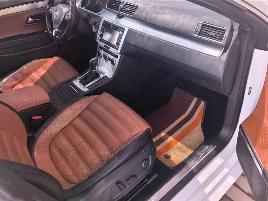Volkswagen FAW - Passat CC CC 2016 1.8TSI Luxury