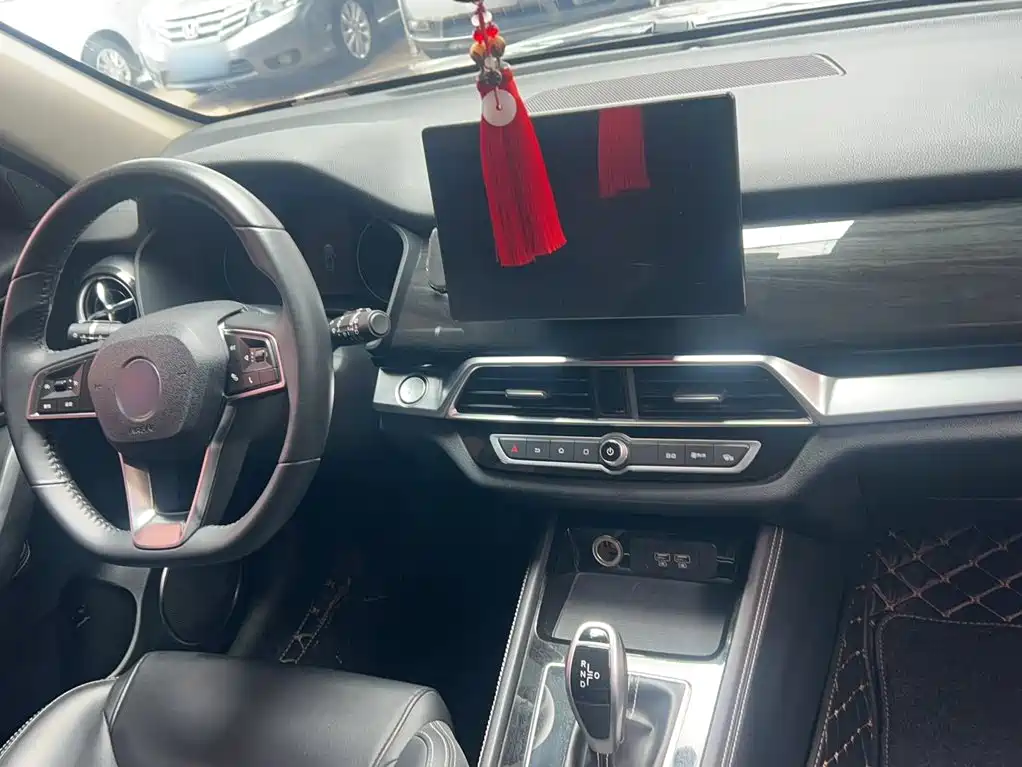 BYD Song — миниатюра 2