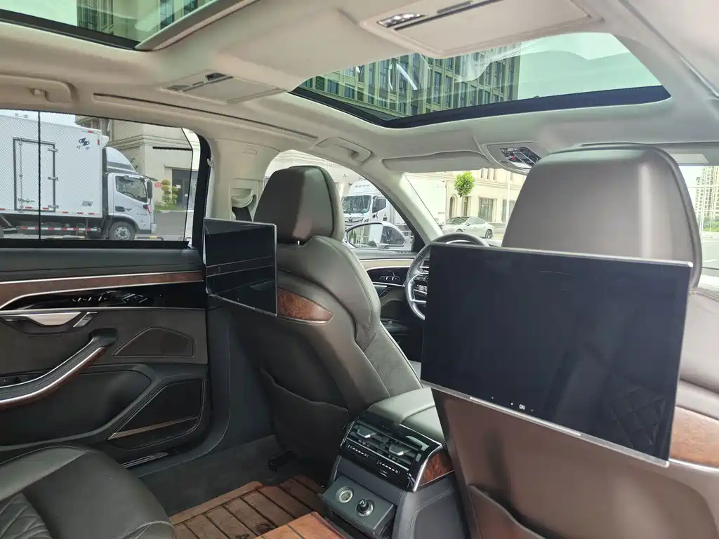 Audi A8 — миниатюра 15