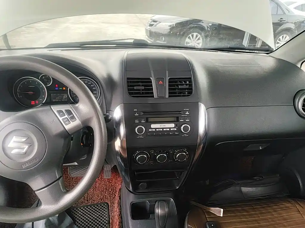 Suzuki SX4 — миниатюра 13