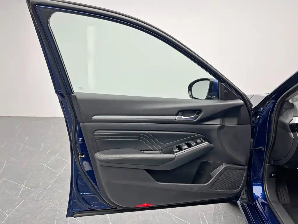 Nissan Teana — миниатюра 11