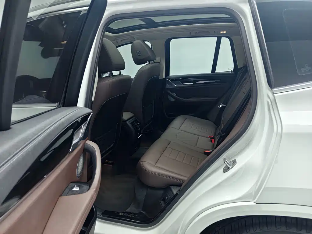BMW X3 — миниатюра 15