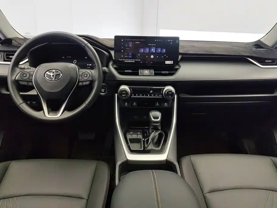 Toyota RAV4 — миниатюра 12