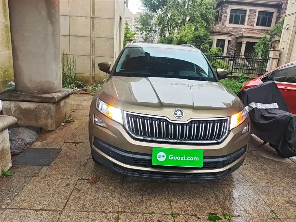Skoda Kodiaq 2017 TSI330 5 мест Comfort