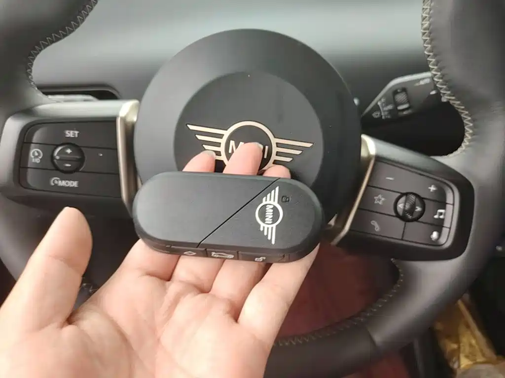 MINI MINI COOPER EV — миниатюра 9