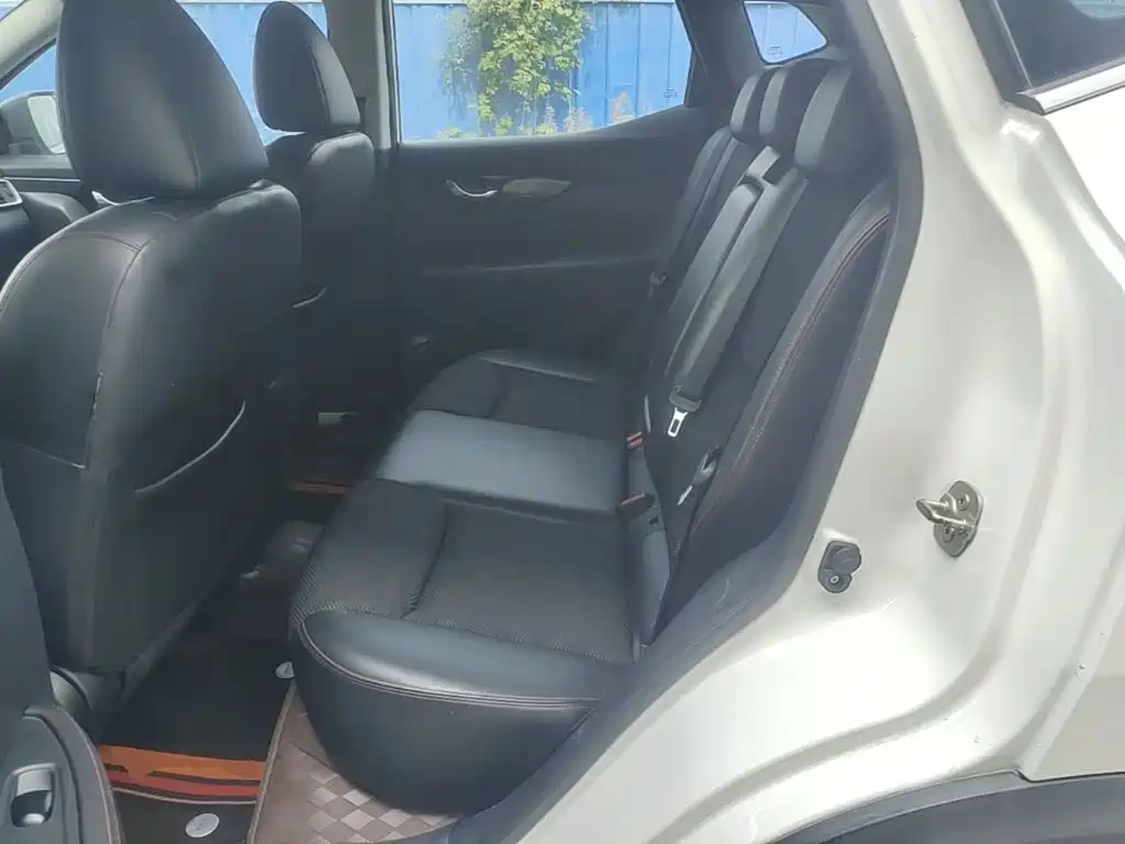 Nissan Qashqai — миниатюра 17