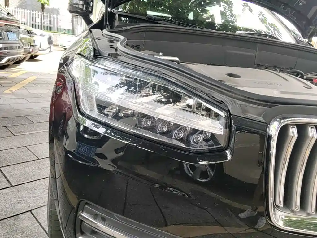 Volvo XC90 — миниатюра 11