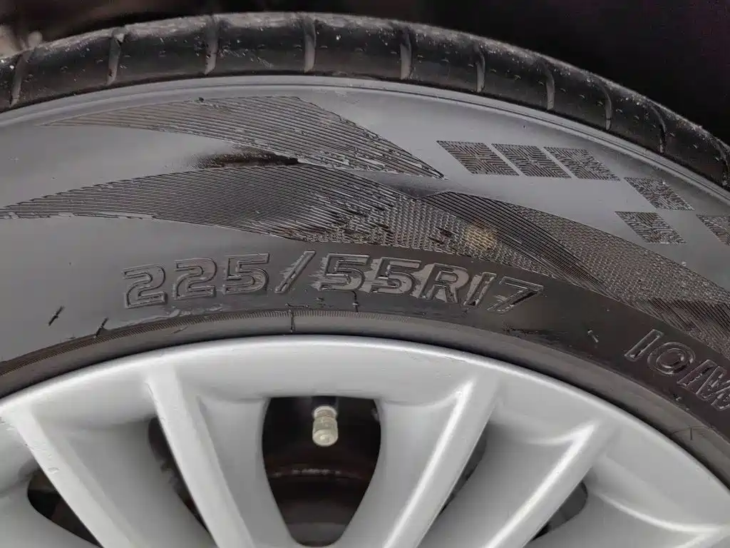 BMW 5 Series — миниатюра 24