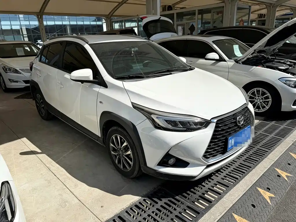 Toyota Yaris L — миниатюра 3
