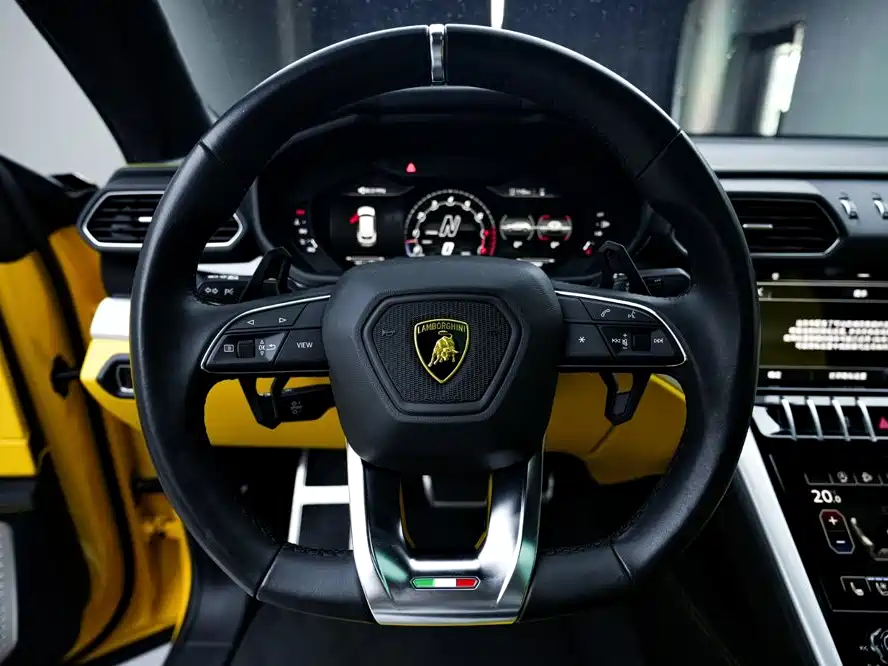 Lamborghini Urus — миниатюра 16