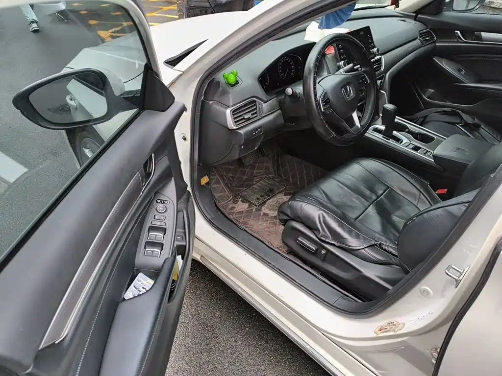 Honda Accord — миниатюра 14