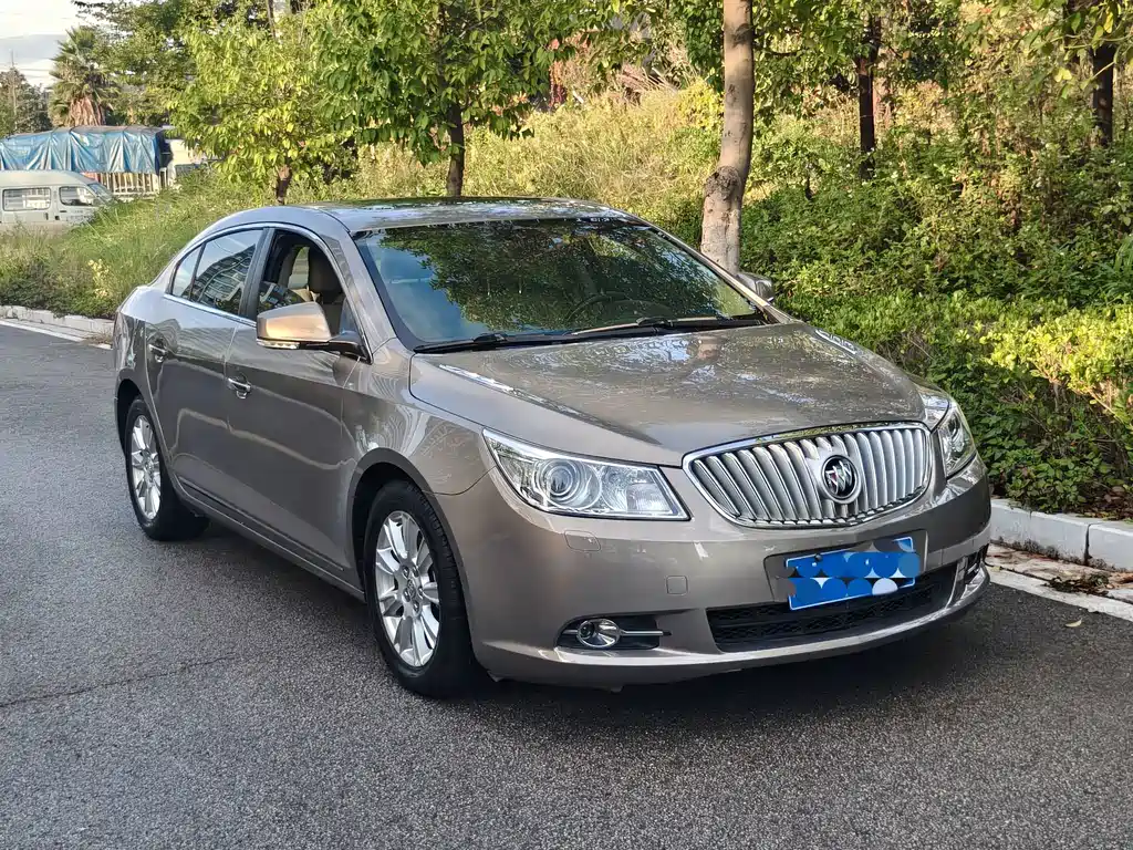 Buick LaCrosse — миниатюра 3