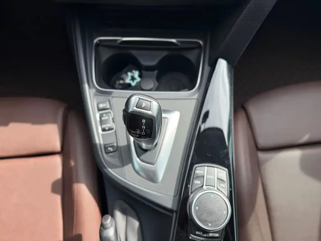BMW 3 Series — миниатюра 23