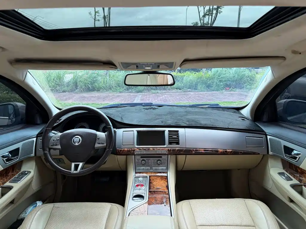 Jaguar XF — миниатюра 14
