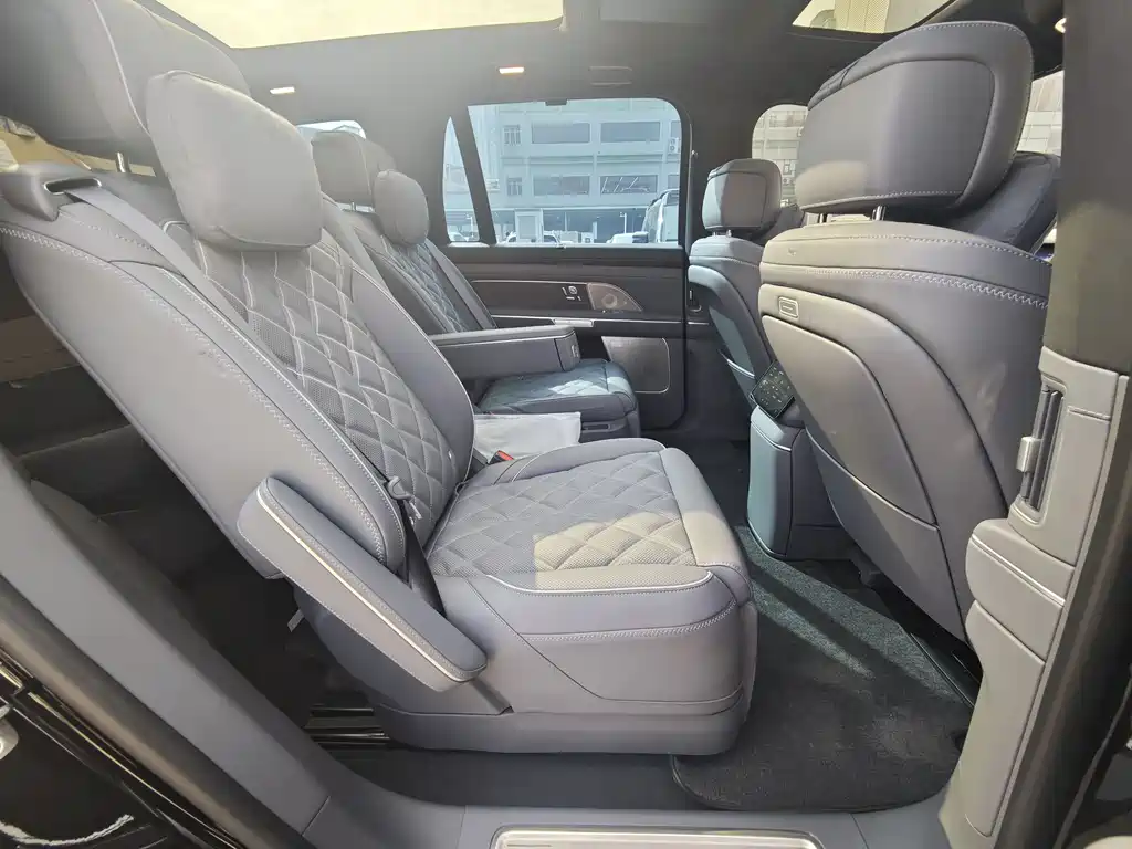 NIO ES8 2026 мест Executive