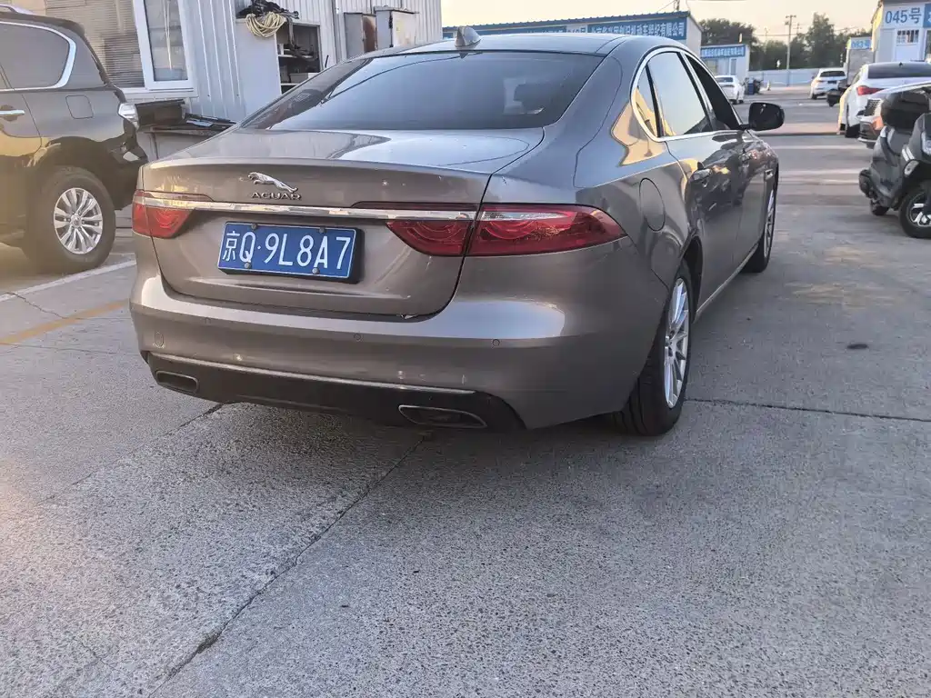 Jaguar XFL — миниатюра 4
