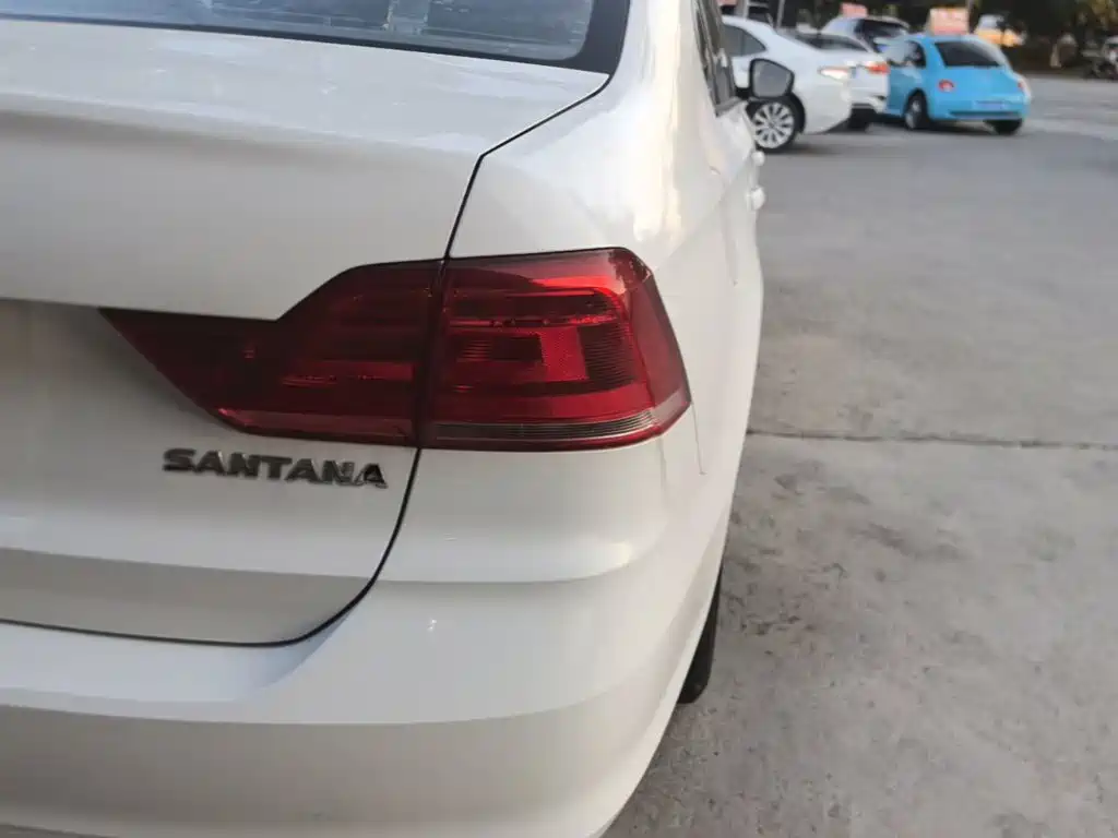 Volkswagen Santana — миниатюра 8
