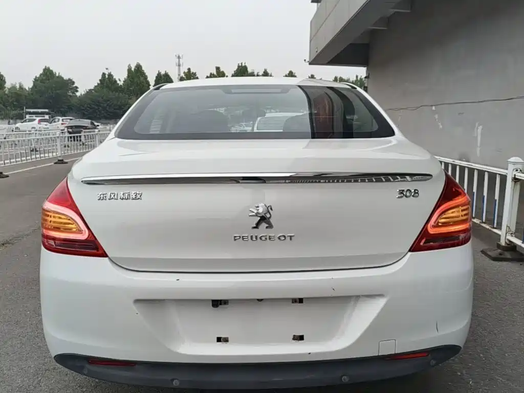 Peugeot 308 — миниатюра 6