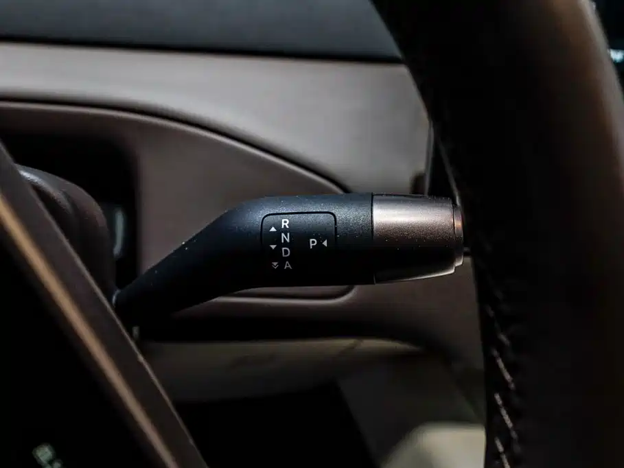Li Auto Li MEGA — миниатюра 30