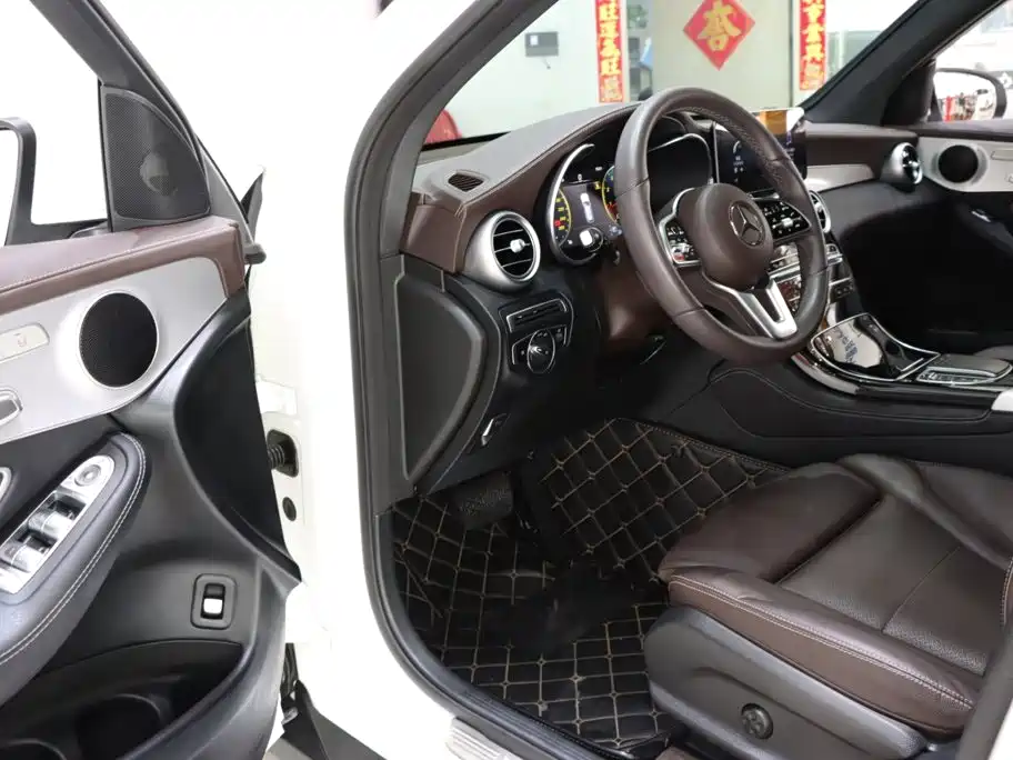 Mercedes-Benz GLC — миниатюра 9