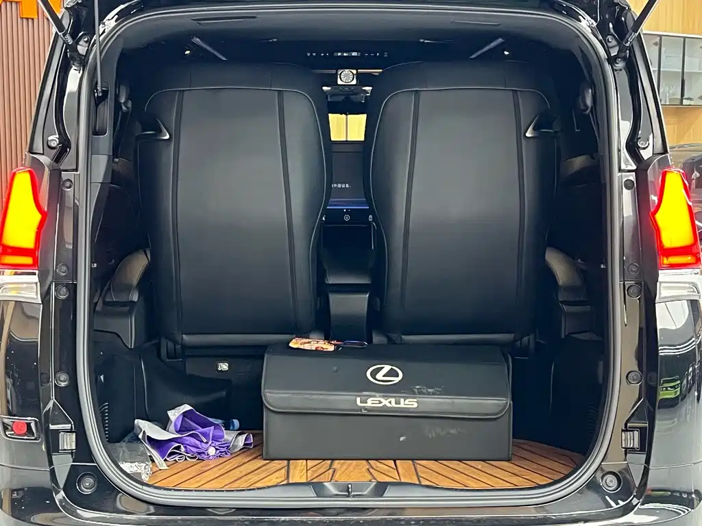 Lexus LM — фотографии объявления, Фото 34