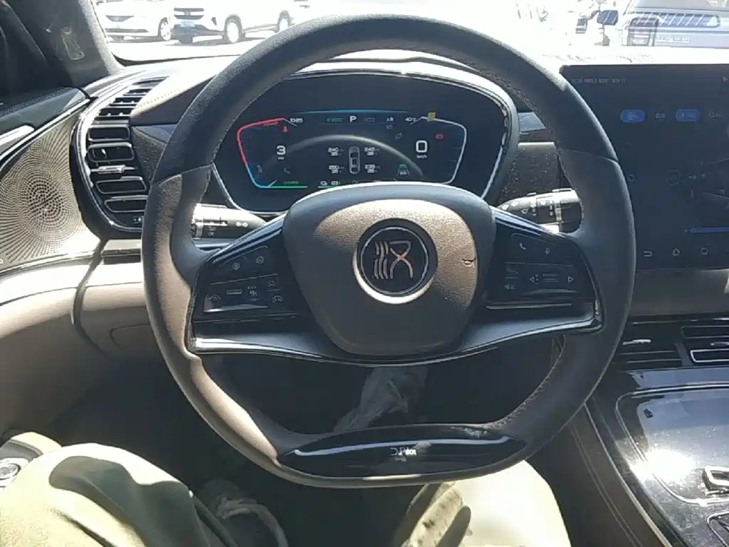 BYD Han — миниатюра 11