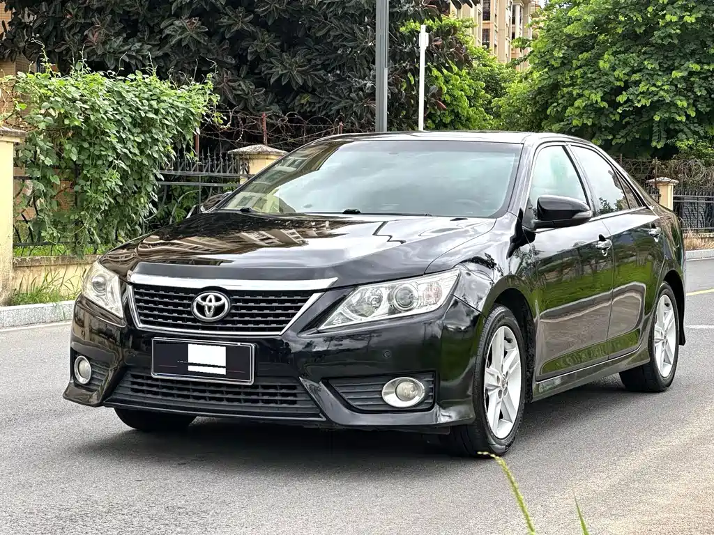 Toyota Camry — миниатюра 2